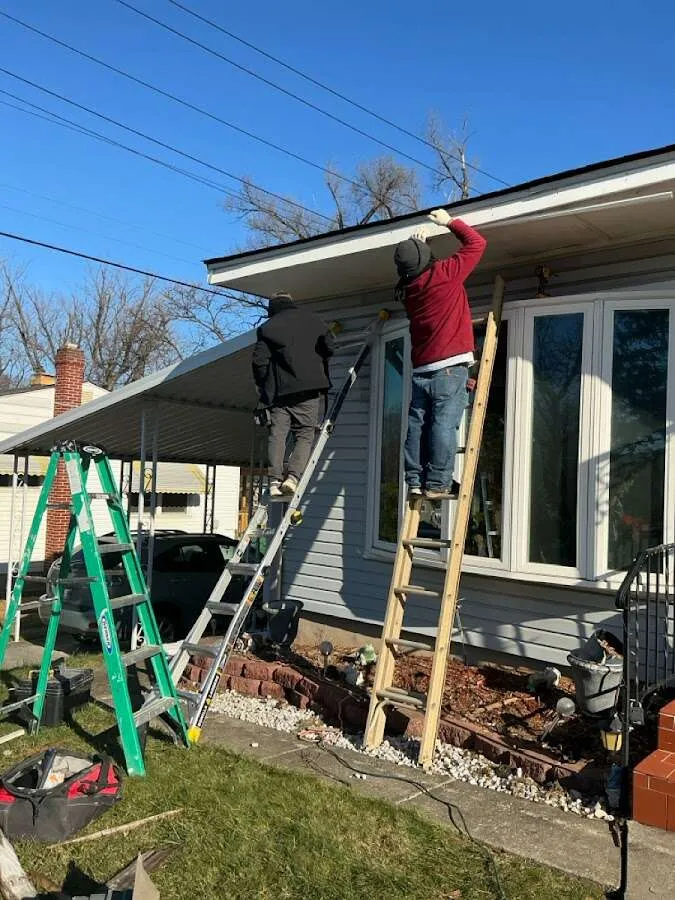 Restoration crew performing exterior repair in Richland
